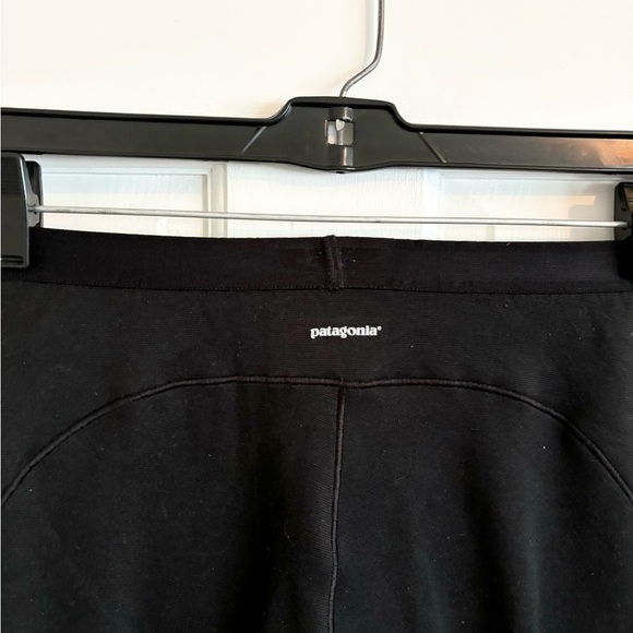 Patagonia black elastic band pull on capilene mid weight legging pants size SM - Picture 3 of 4